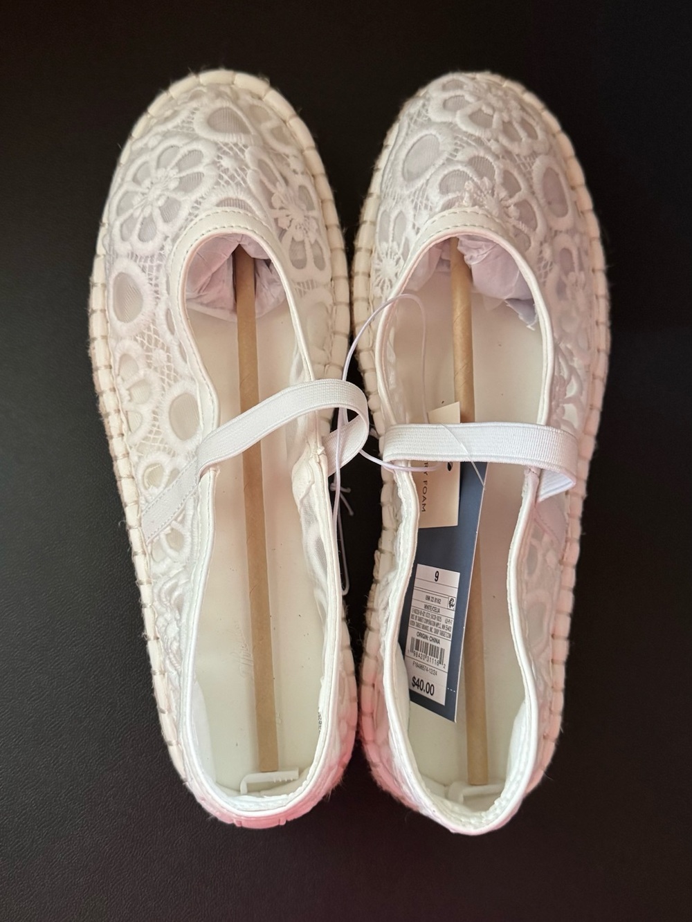 Universal Thread Women’s Memory Foam Shoes